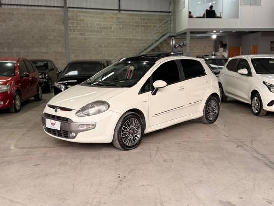 FIAT PUNTO 1.8 SPORTING 16V FLEX 4P AUTOMATIZADO FIAT PUNTO 1.8 SPORTING 16V FLEX 4P AUTOMATIZADO